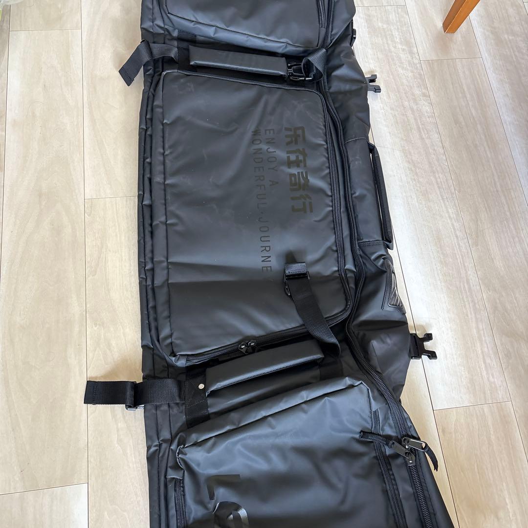 ブラック スノーボードバッグ 大容量