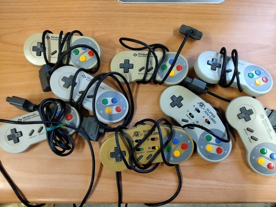 (送料無料鹿児島発)ジャンク品 任天堂 ゲーム機コントローラーセット