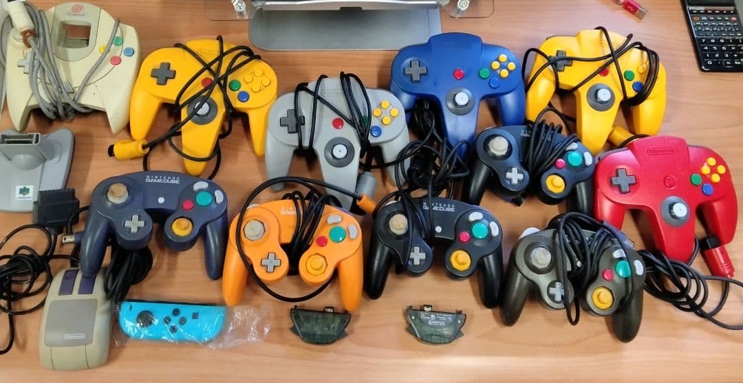 (送料無料鹿児島発)ジャンク品 任天堂 ゲーム機コントローラーセット