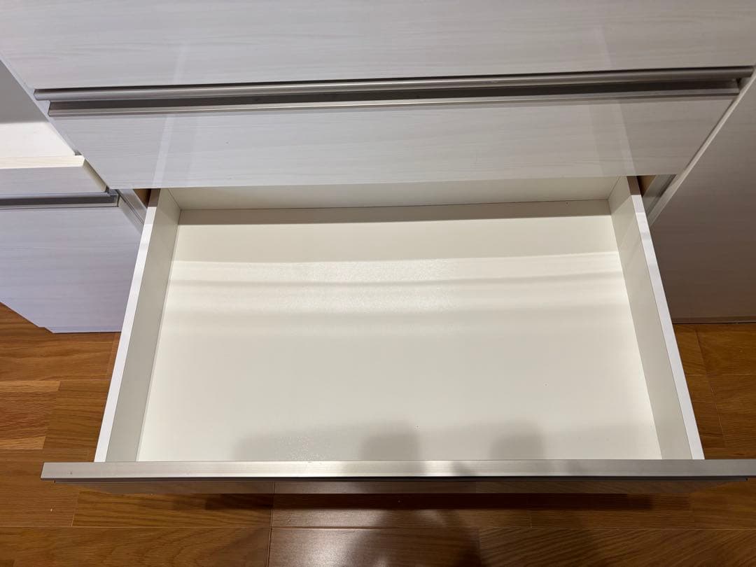 ニトリ　リガーレ　ホワイトキャビネット 食器棚・キッチンカウンター　上置き棚付き