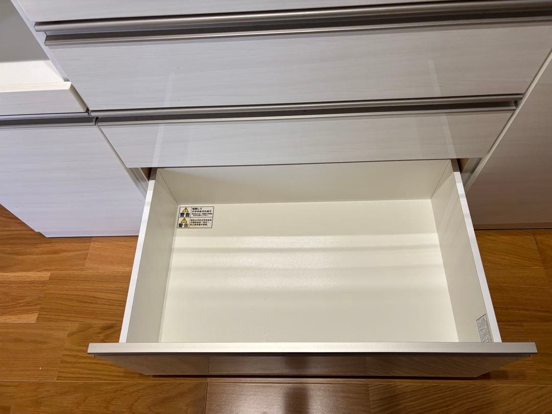 ニトリ　リガーレ　ホワイトキャビネット 食器棚・キッチンカウンター　上置き棚付き