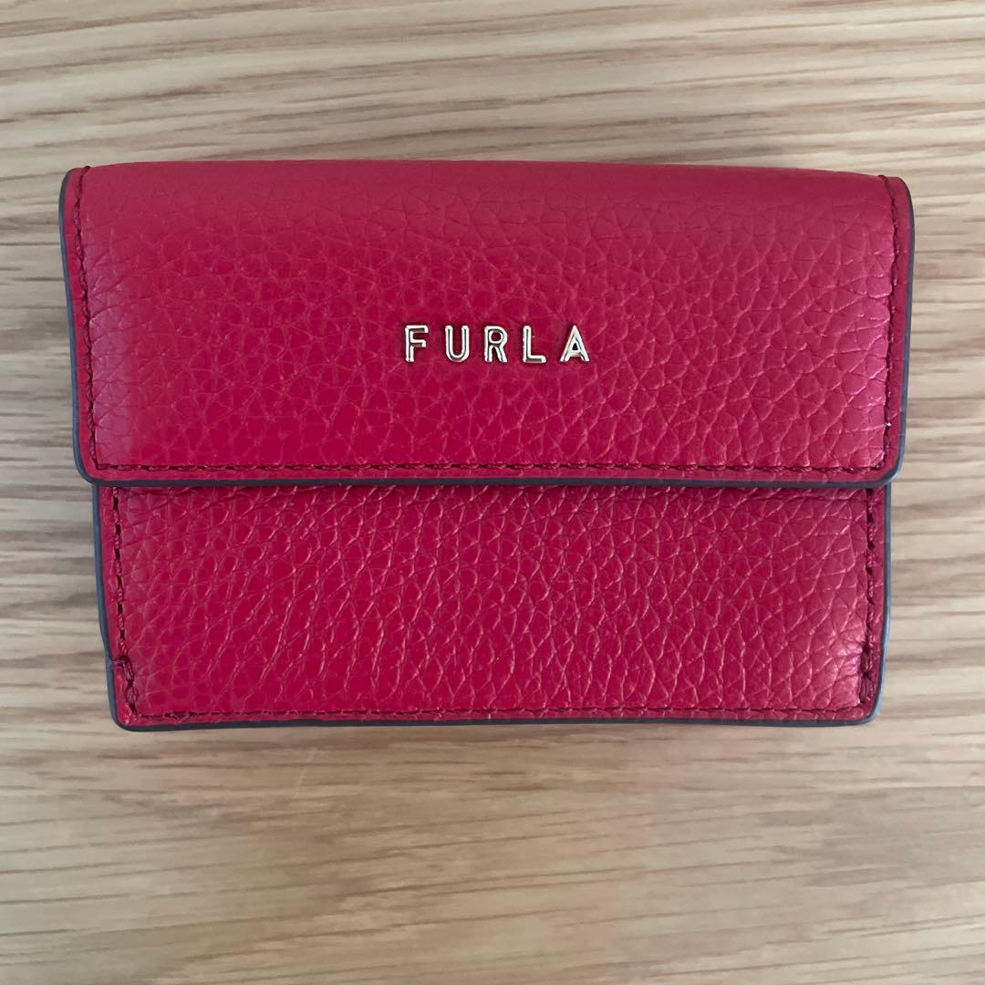 ［ももすけ]FURLA 三つ折り財布