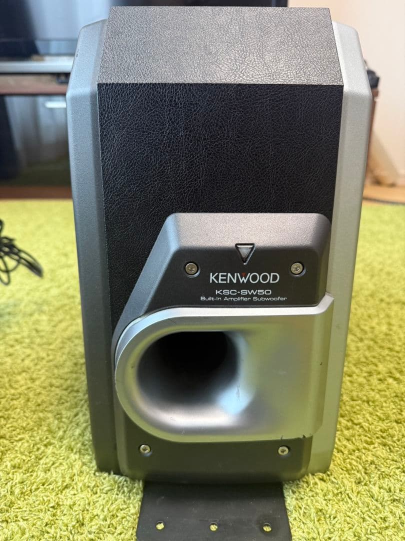 ケンウッド彩速ナビ　カーナビ　サブウーファー　MDV-Z702 KSC-SW50