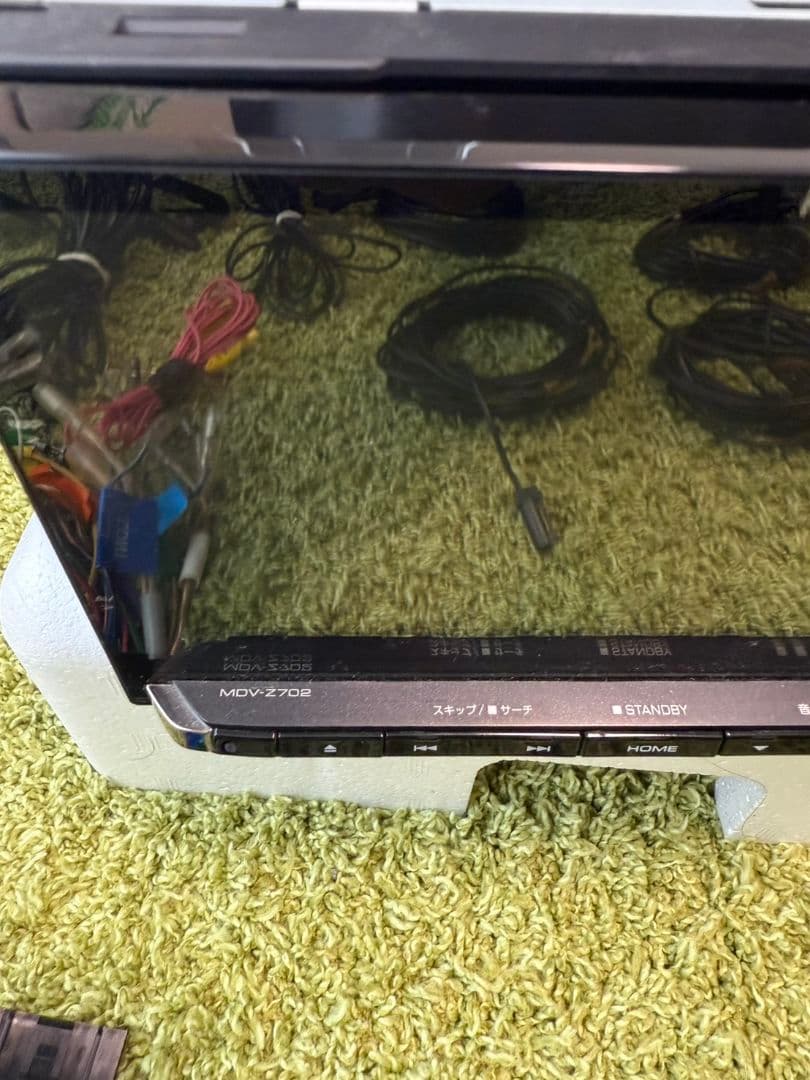 ケンウッド彩速ナビ　カーナビ　サブウーファー　MDV-Z702 KSC-SW50