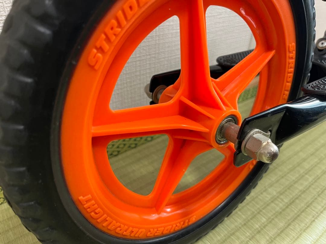 【正規品】STRIDER ストライダー ランニングバイク 　12インチ