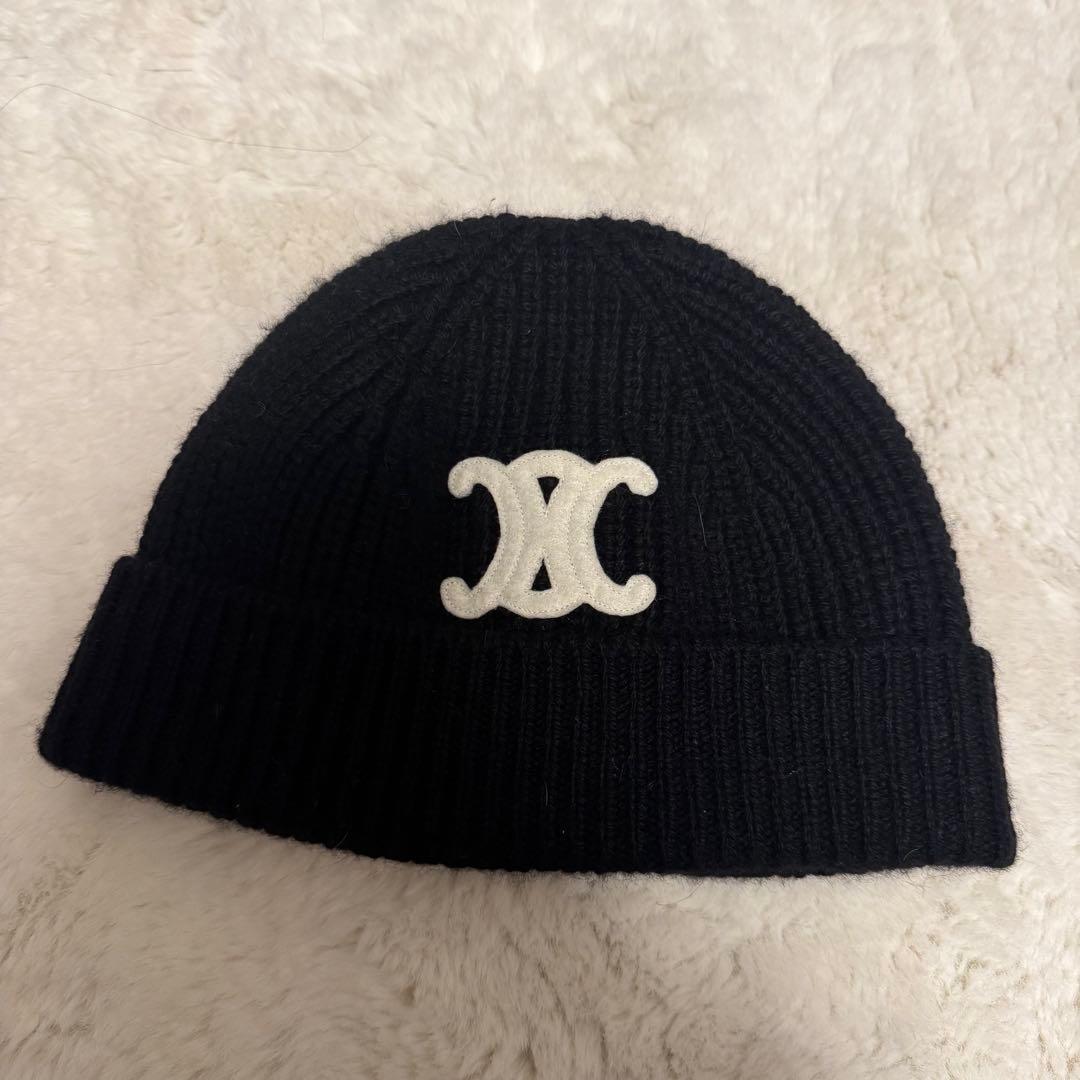 セリーヌ　トリオンフ　ニット帽　シームレスカシミア　ブラック