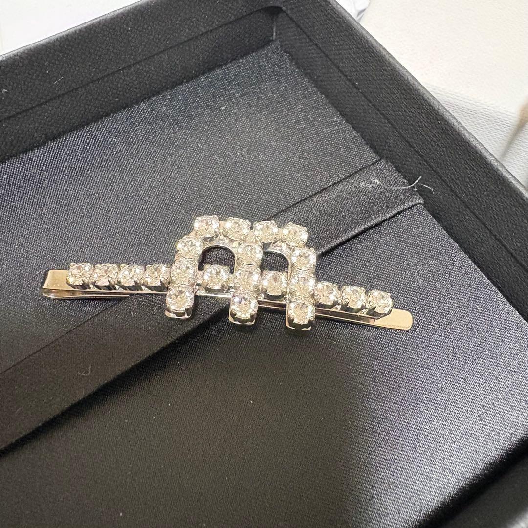 MIU MIU ミュウミュウ ラインストーン ヘアピン アクセサリー