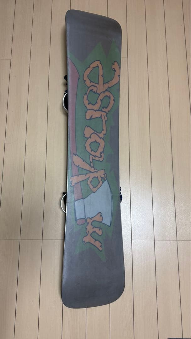 【16日まで期間限定値下げ中】【ビンディング付き】スノーボード板