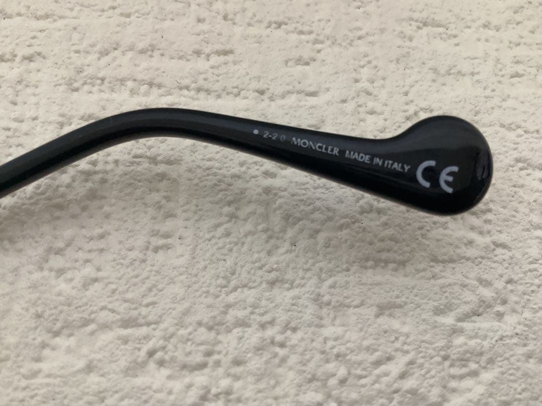 ⭐︎新品未使用⭐︎MONCLER サングラス　ML5116