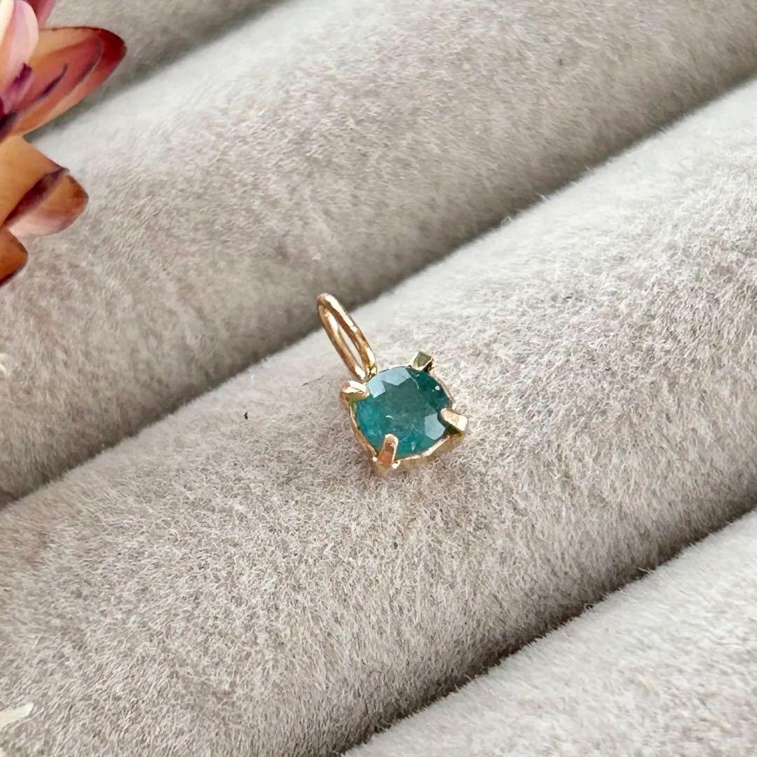 ブラジル・バターリャ産パライバトルマリンのペンダントトップ