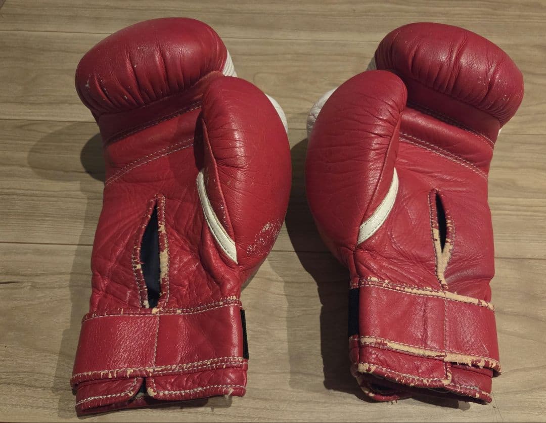 Winning ボクシンググローブ 12oz 赤