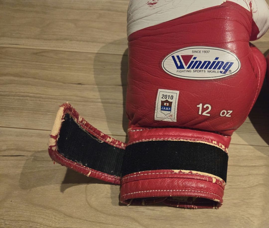 Winning ボクシンググローブ 12oz 赤