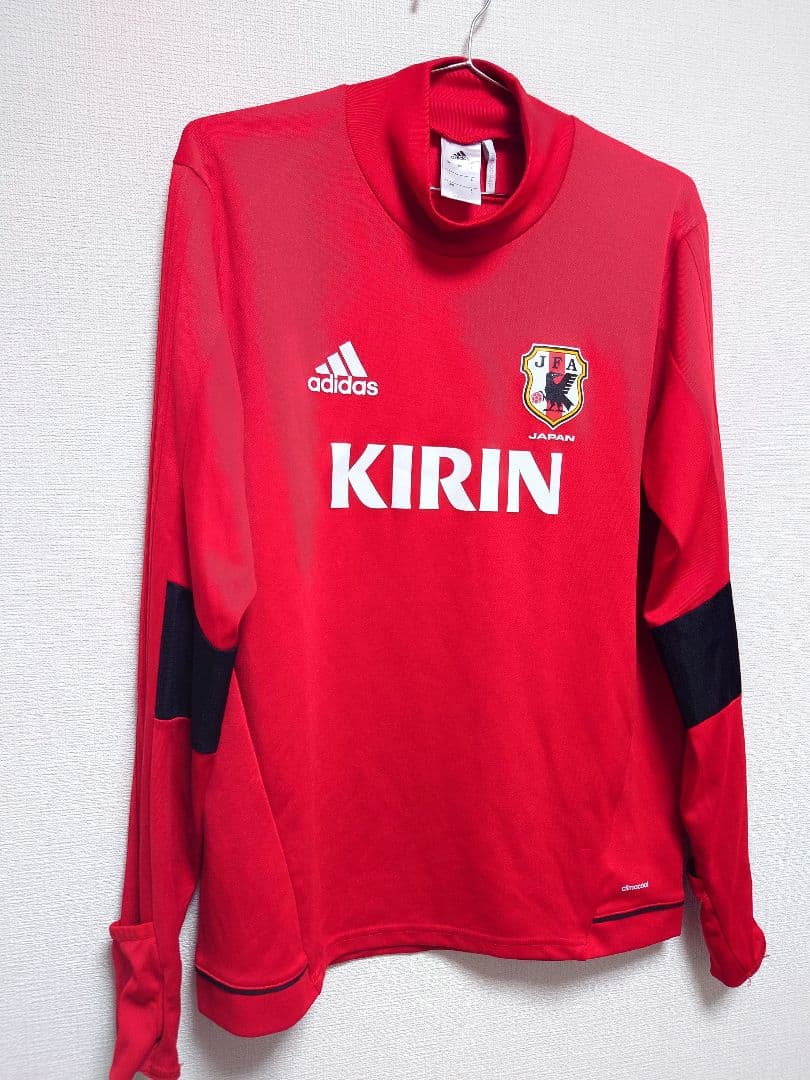 k*u様 adidas　サッカー日本代表　トレーニングウェアセットアップ