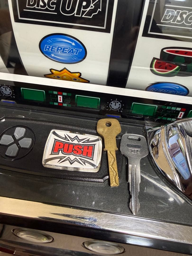 パチスロ　ディスクアップ　実機　グリーンパネル