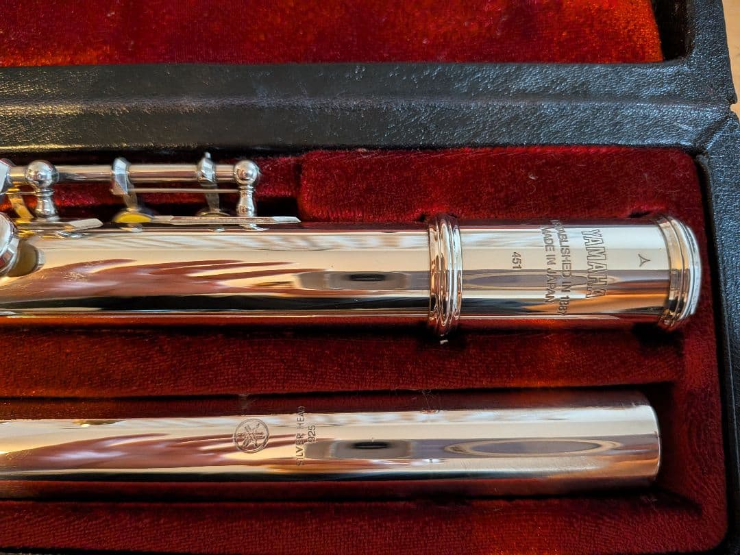 YAMAHA　ヤマハ　 フルート YFL-451　　Eメカ搭載　 ケース付き