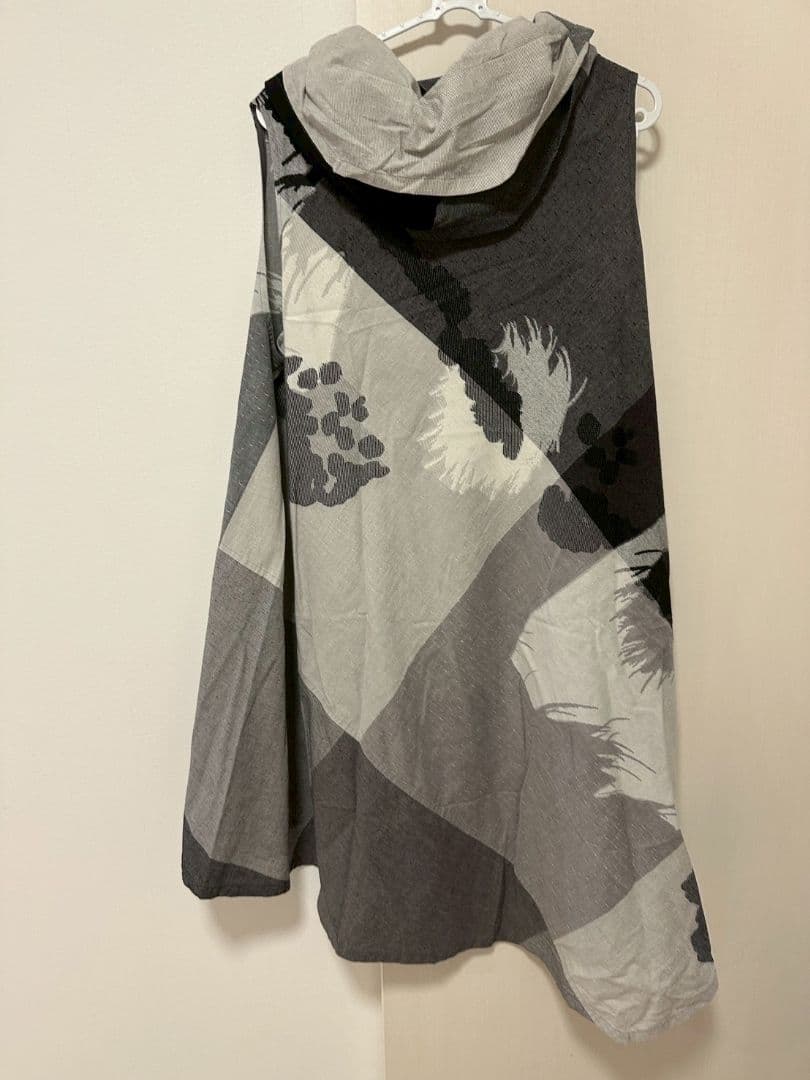 る*ん様 慈雨 センソユニコ ノースリーブブラウス グレー 40 ar02064