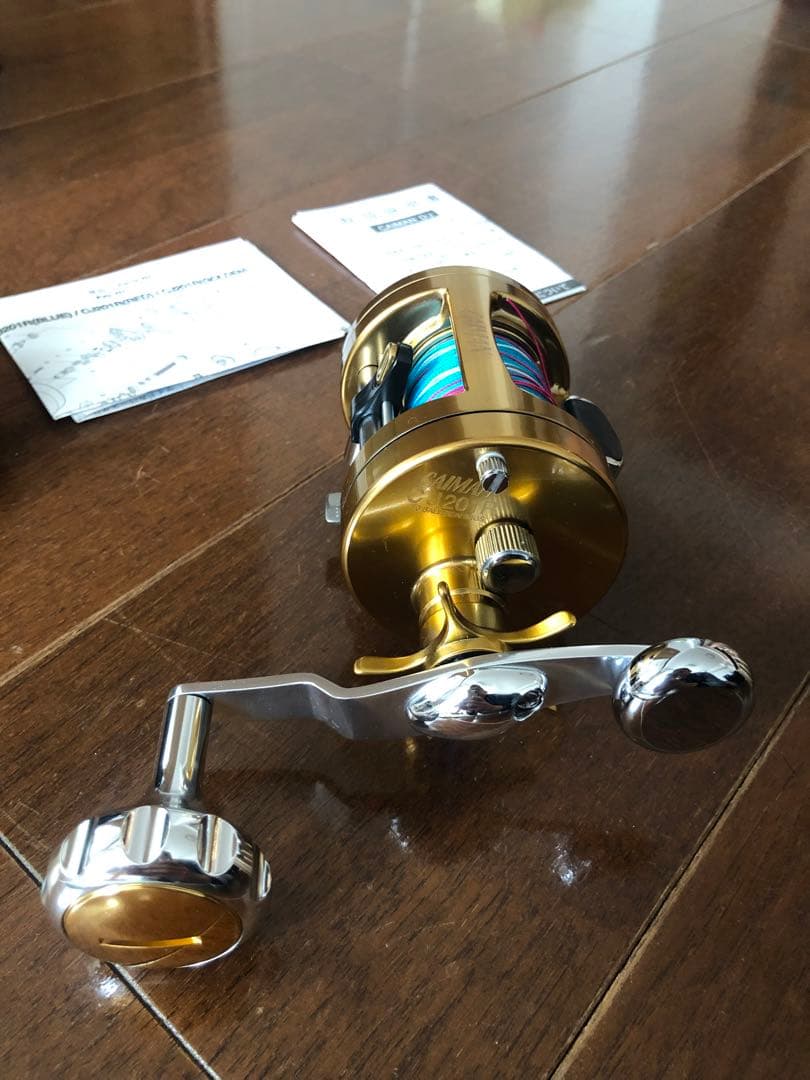 CAIMAN ゴールド ベイトリール