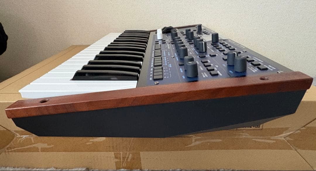 KORG multi/poly アナログモデリングシンセサイザー