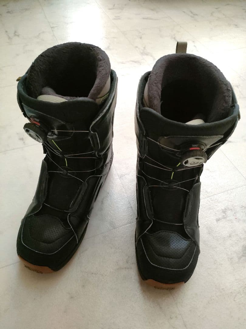 スノーボード・シューズ・ビンディングの3点セット ボードカバー付き