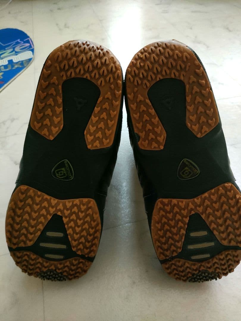 スノーボード・シューズ・ビンディングの3点セット ボードカバー付き