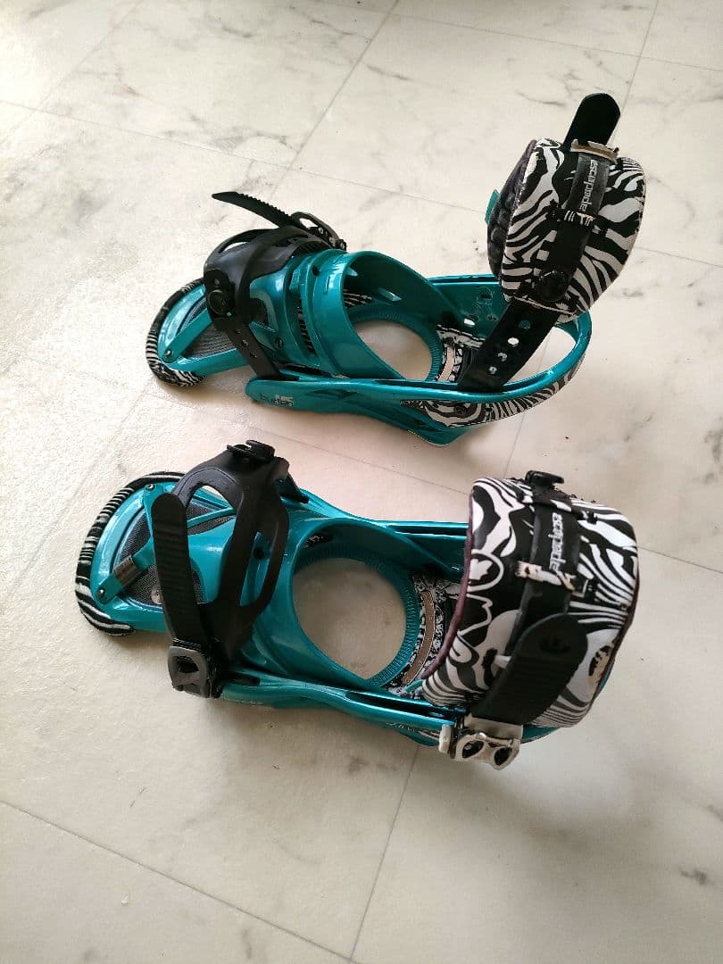 スノーボード・シューズ・ビンディングの3点セット ボードカバー付き