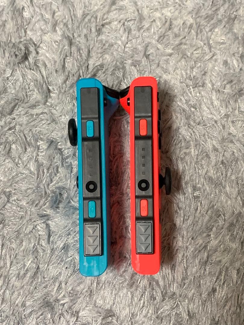 美品！Nintendo switch 本体　ネオンブルー　ネオンレッド　ケース付