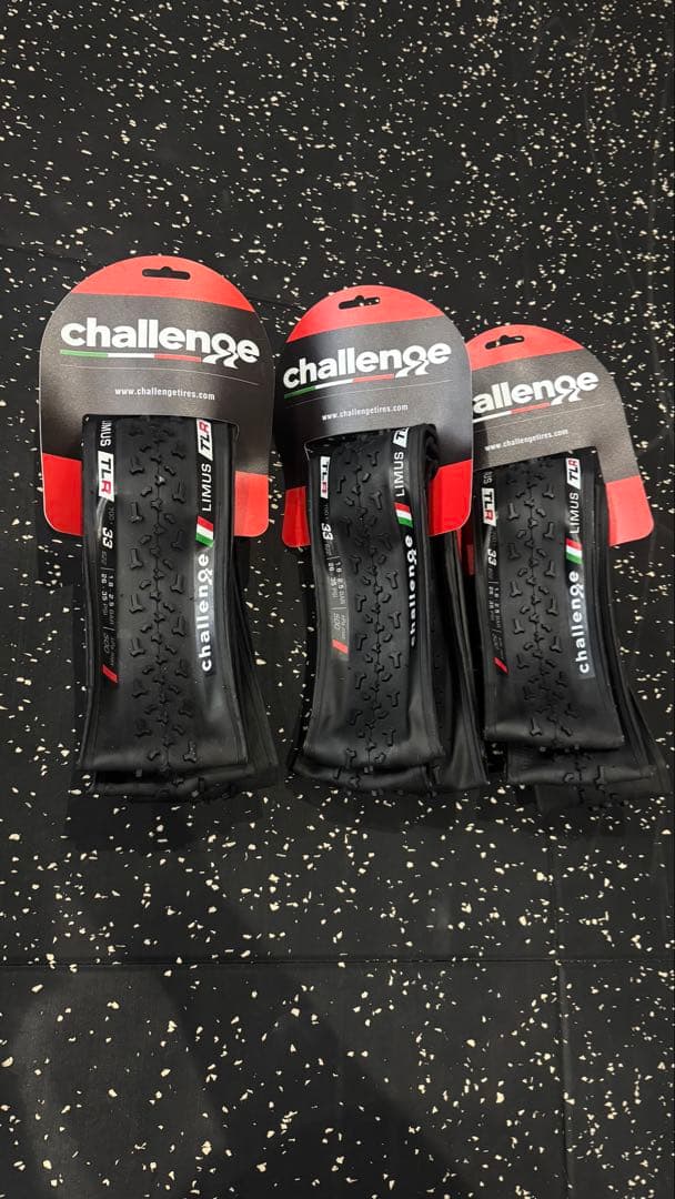 Challenge LIMUS 700x33C 3本セット