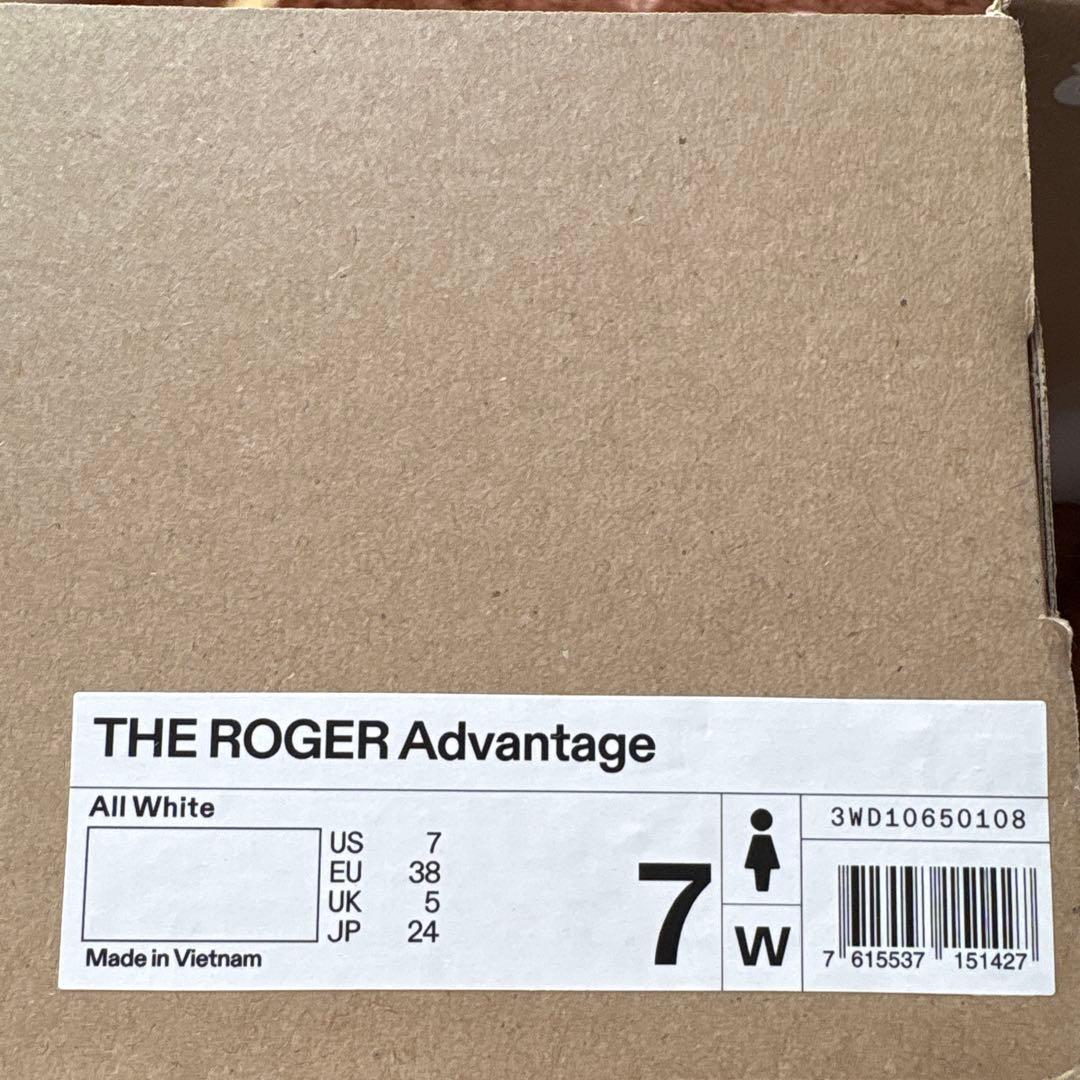 On スニーカー　24センチ