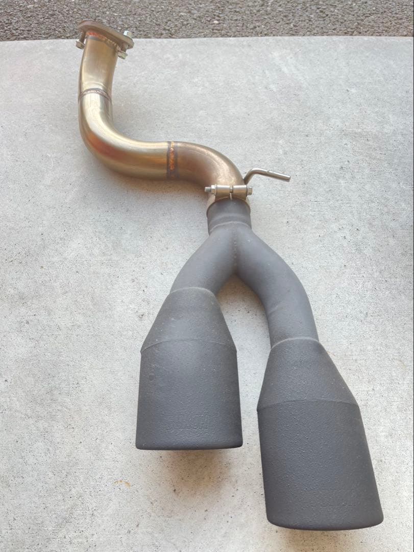 みやちゃんランクル300 ガソリン車 SUXON マフラー中古 サイド出し