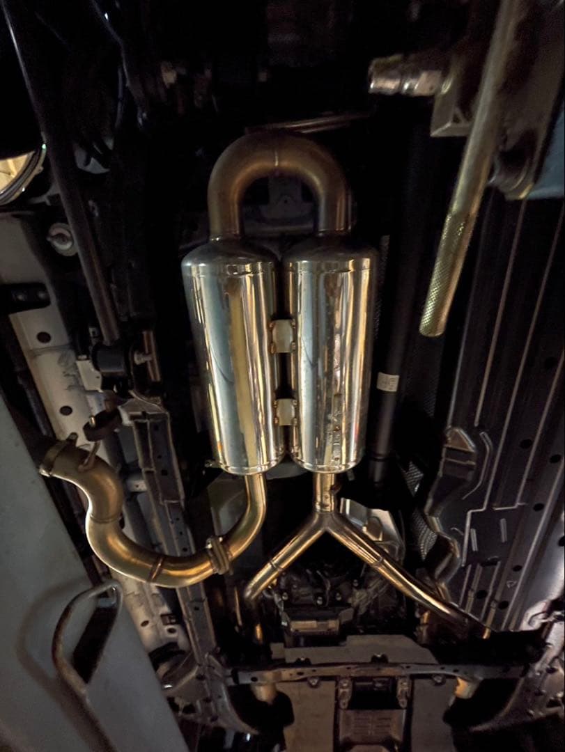 みやちゃんランクル300 ガソリン車 SUXON マフラー中古 サイド出し