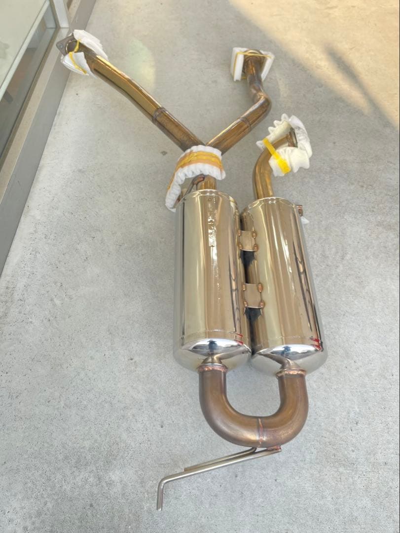 みやちゃんランクル300 ガソリン車 SUXON マフラー中古 サイド出し