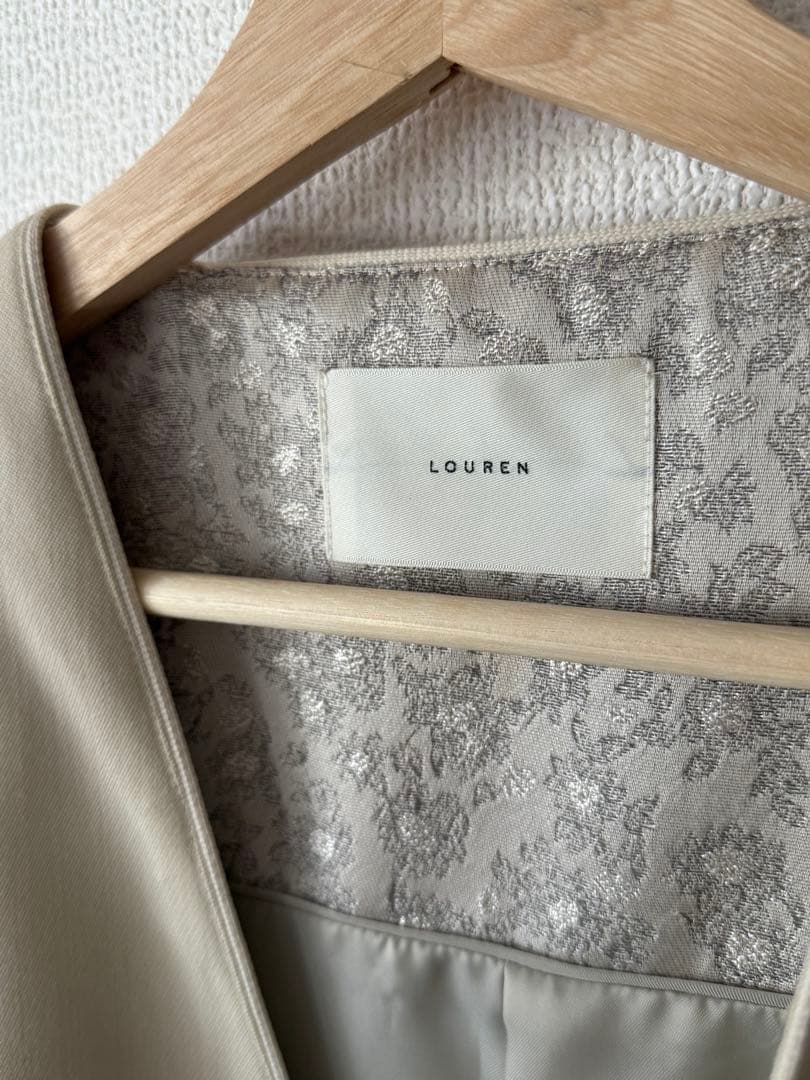 louren ノーカラージャケット