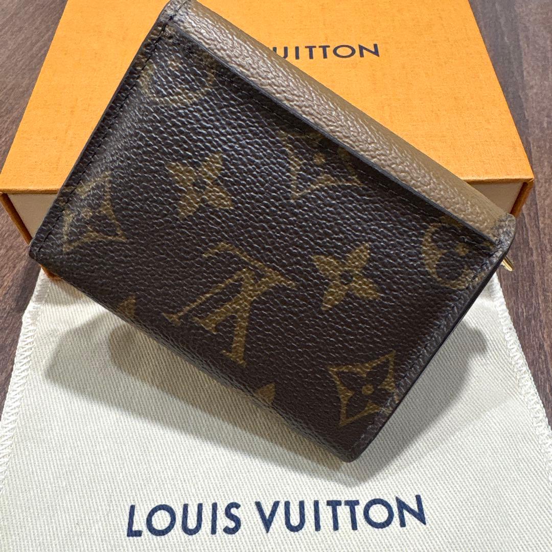 ルイヴィトン モノグラム ポルトフォイユ ゾエ 二つ折り 財布 リバース 茶色