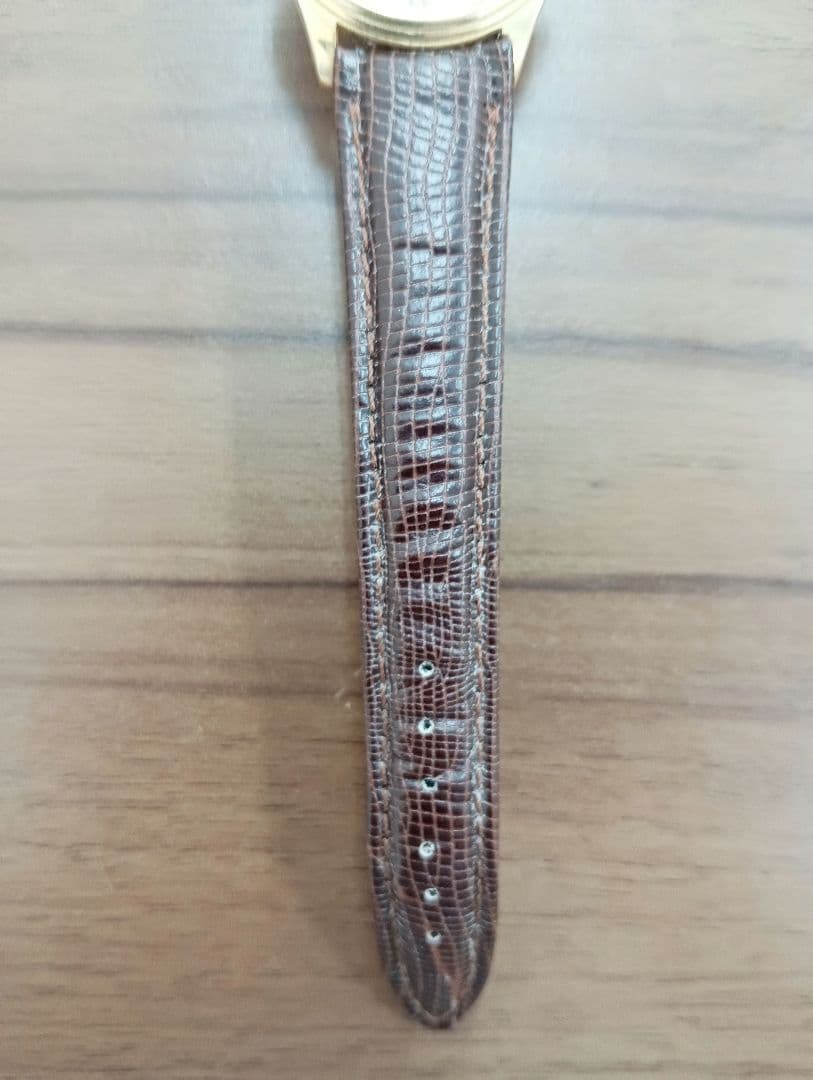 稼働　OMEGA クオーツ時計　ユニセックス ゴールド　ベルト社外品