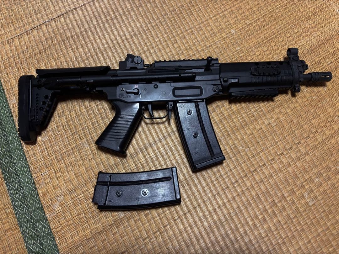 東京マルイ sig 552 電動ガン EBR EBRストック マガジン2個付き