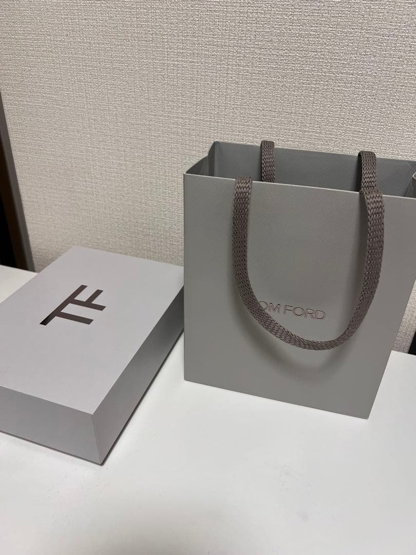 TOM FORD ホワイトスエード オードパルファム スプレイ