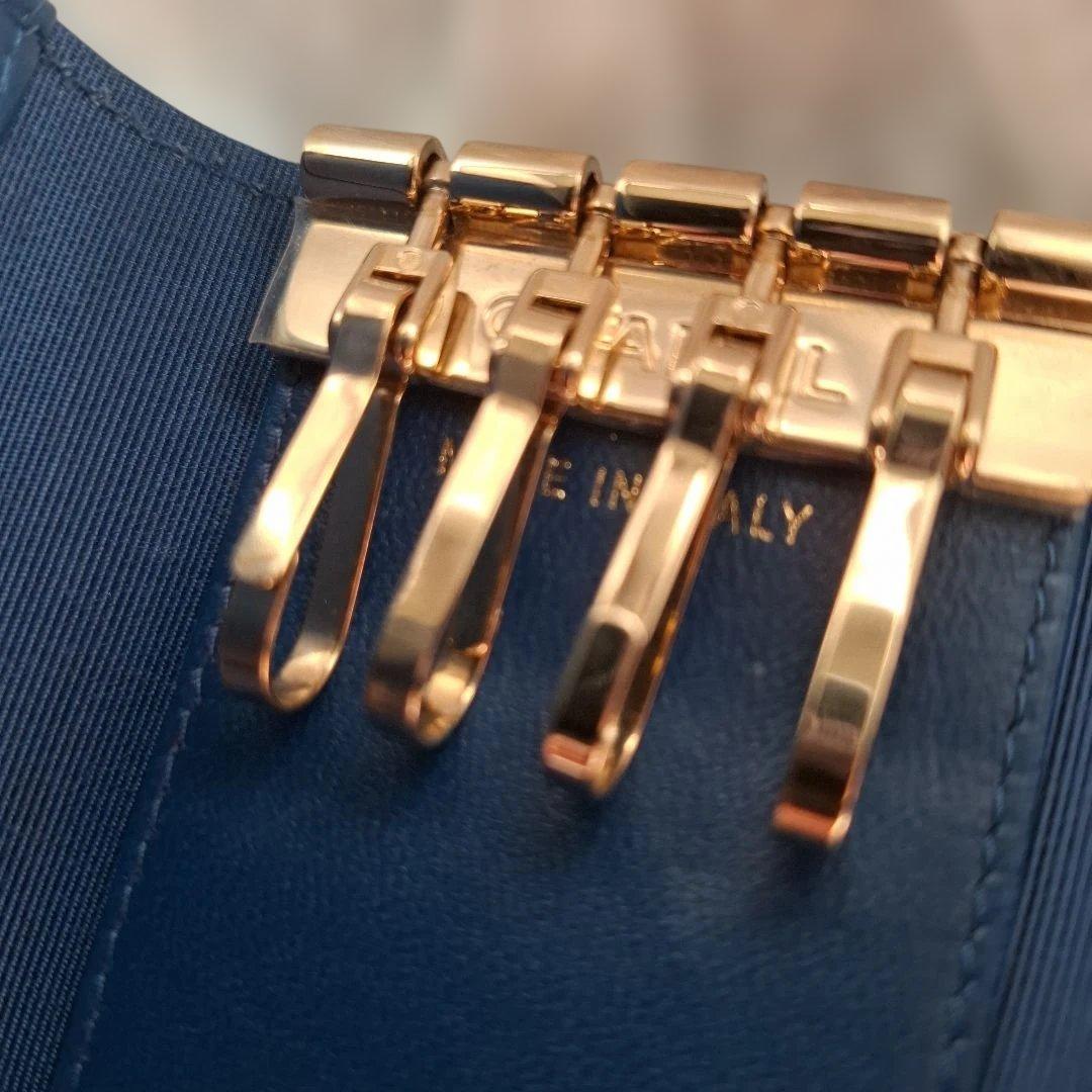 CHANEL ネイビー キーケース マトラッセ