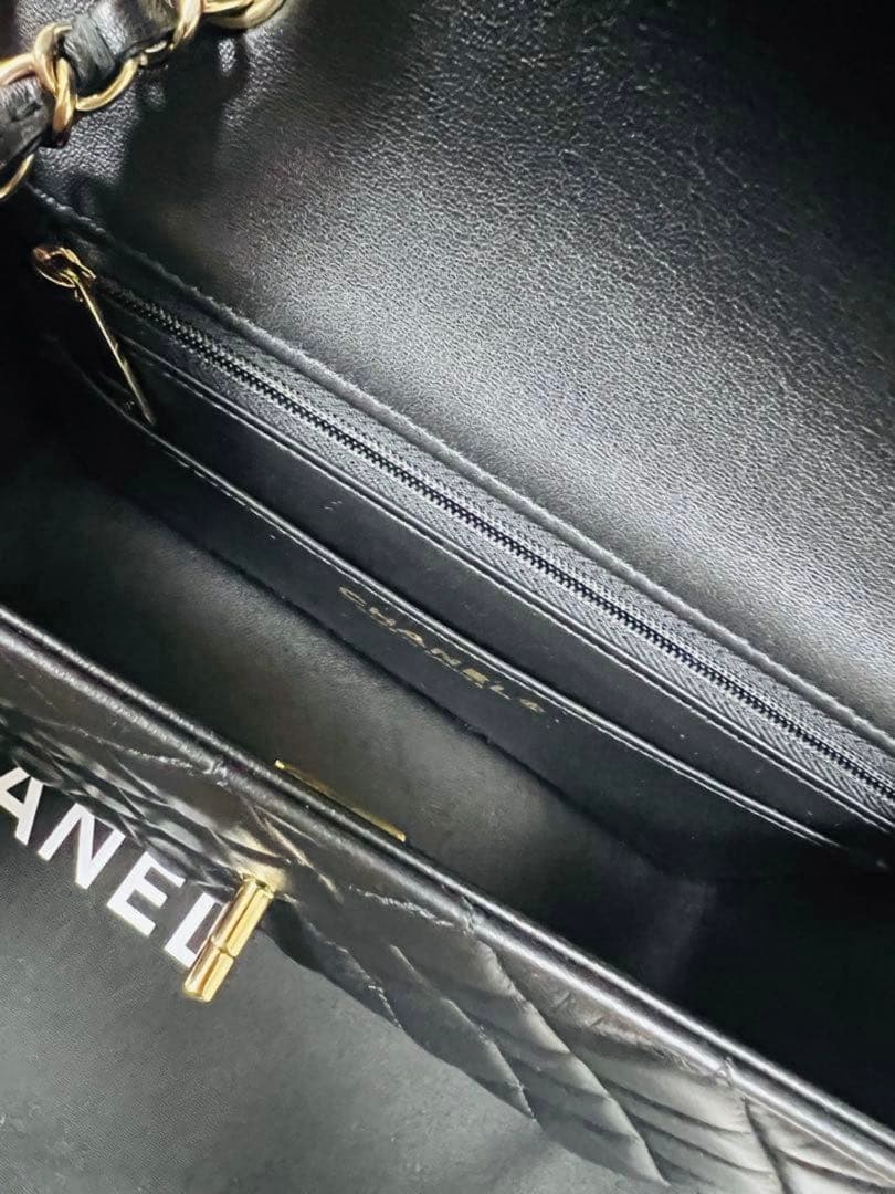 CHANEL ショルダーバッグ ミニマトラッセ A69900 黒 ラムスキン