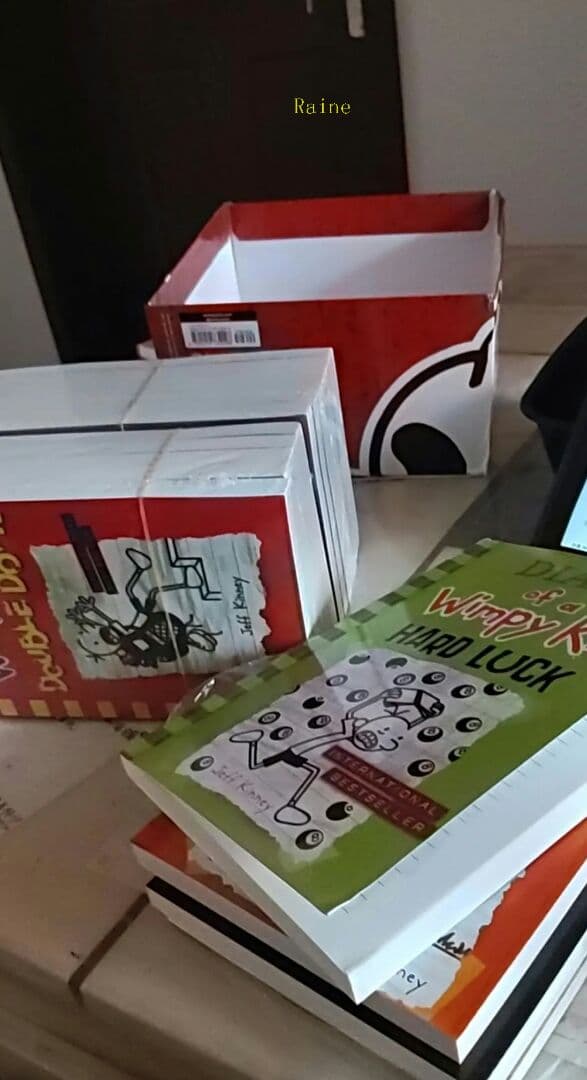 英語オリジナルDiary of a Wimpy Kid Books 16巻