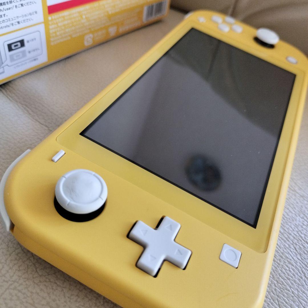 ニンテンドースイッチ　Nintendo Switch Lite 本体　任天堂