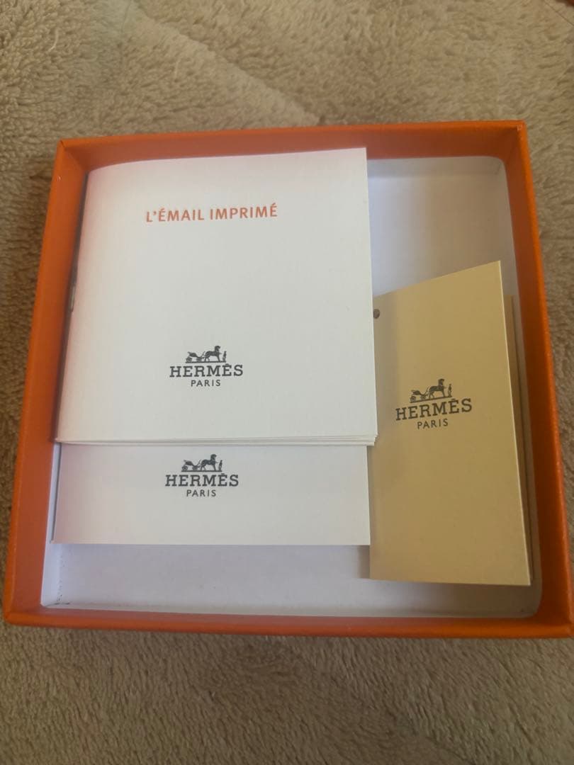 HERMES ゴールドバングル 専用ボックス付き