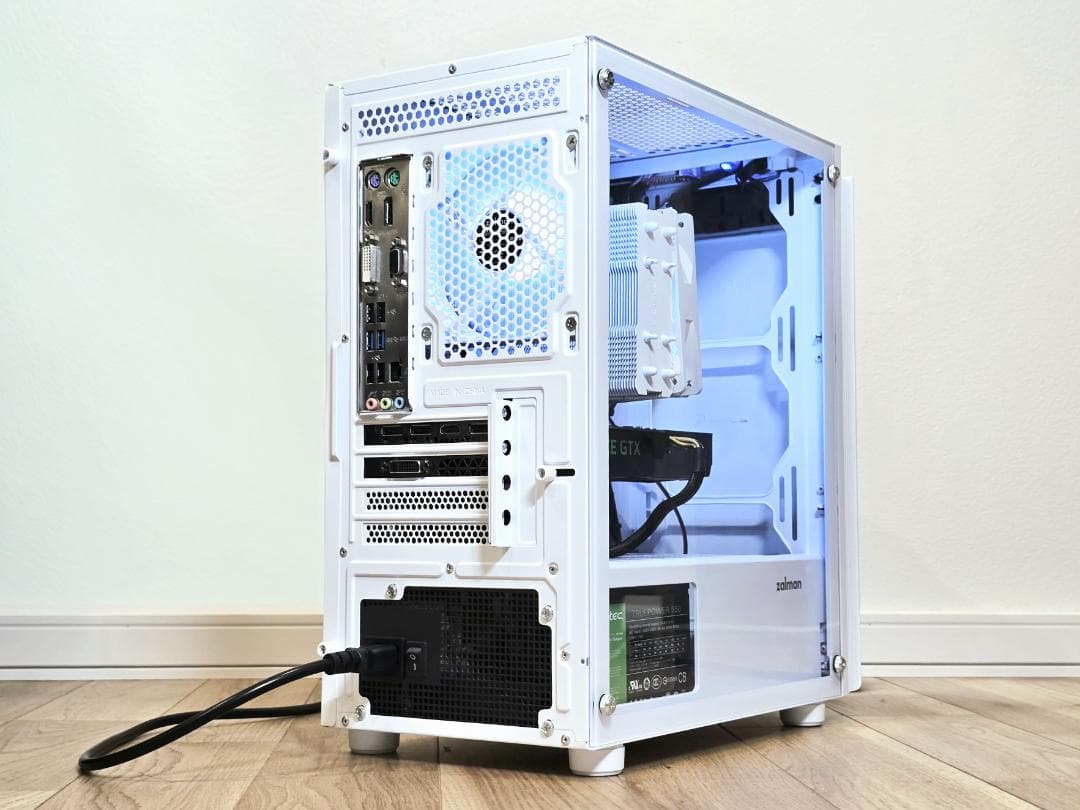 白ゲーミングPC i7-4770 / GTX1060 / SSD512GB