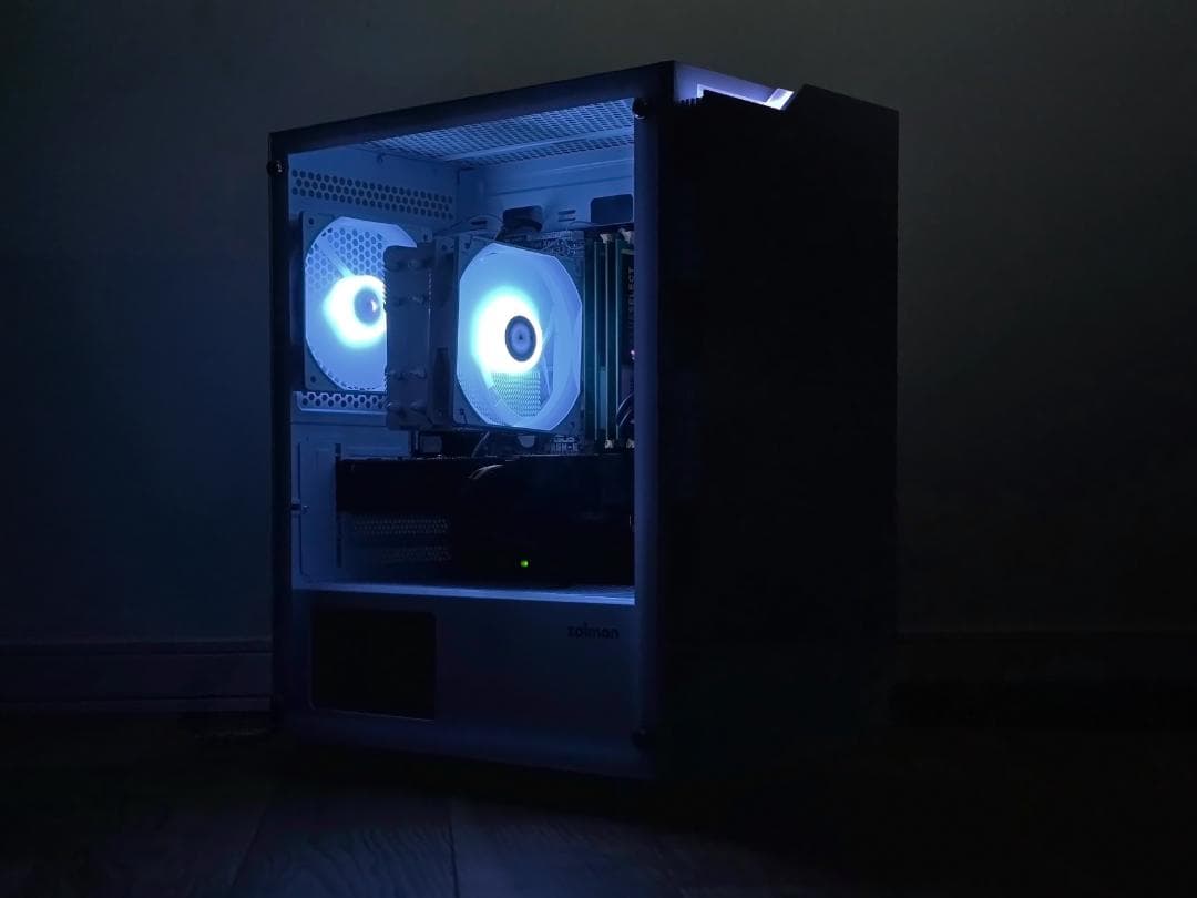 白ゲーミングPC i7-4770 / GTX1060 / SSD512GB