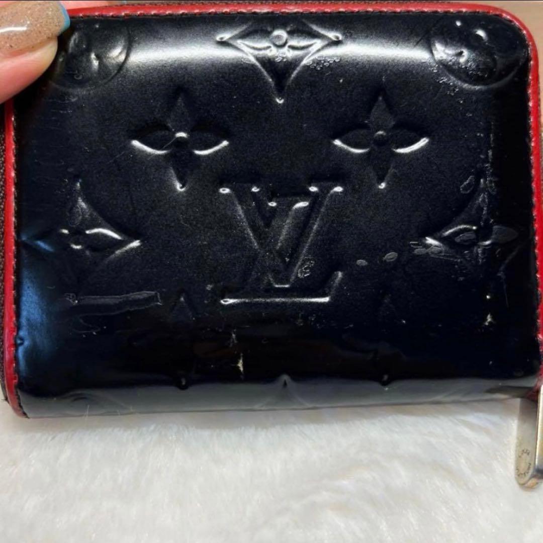 LOUIS VUITTON ヴェルニ ジッピーパス　小銭入れ
