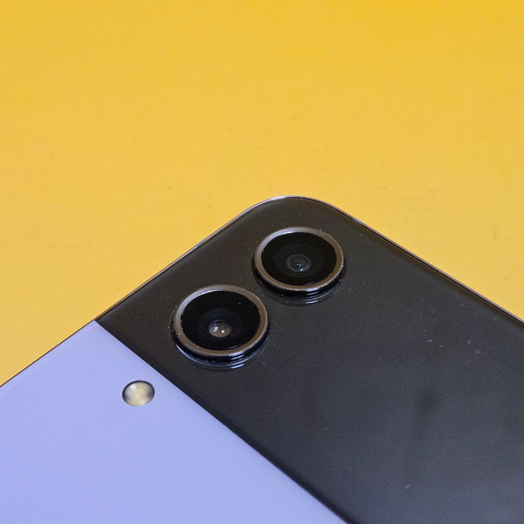 Galaxy Z Flip4 SCG17 ｜24時間以内発送#815