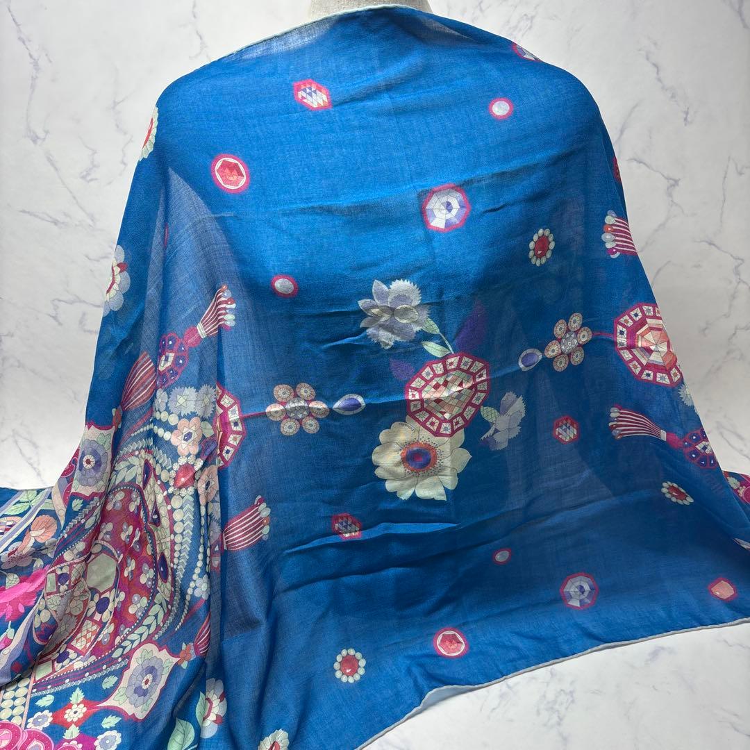 0902 レオナール　ストール　花柄　ブルー　汚れ,糸ツレあり.※値下げ不可.