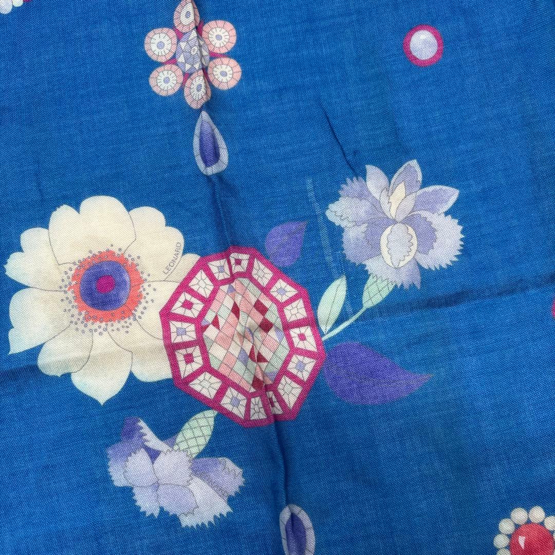 0902 レオナール　ストール　花柄　ブルー　汚れ,糸ツレあり.※値下げ不可.