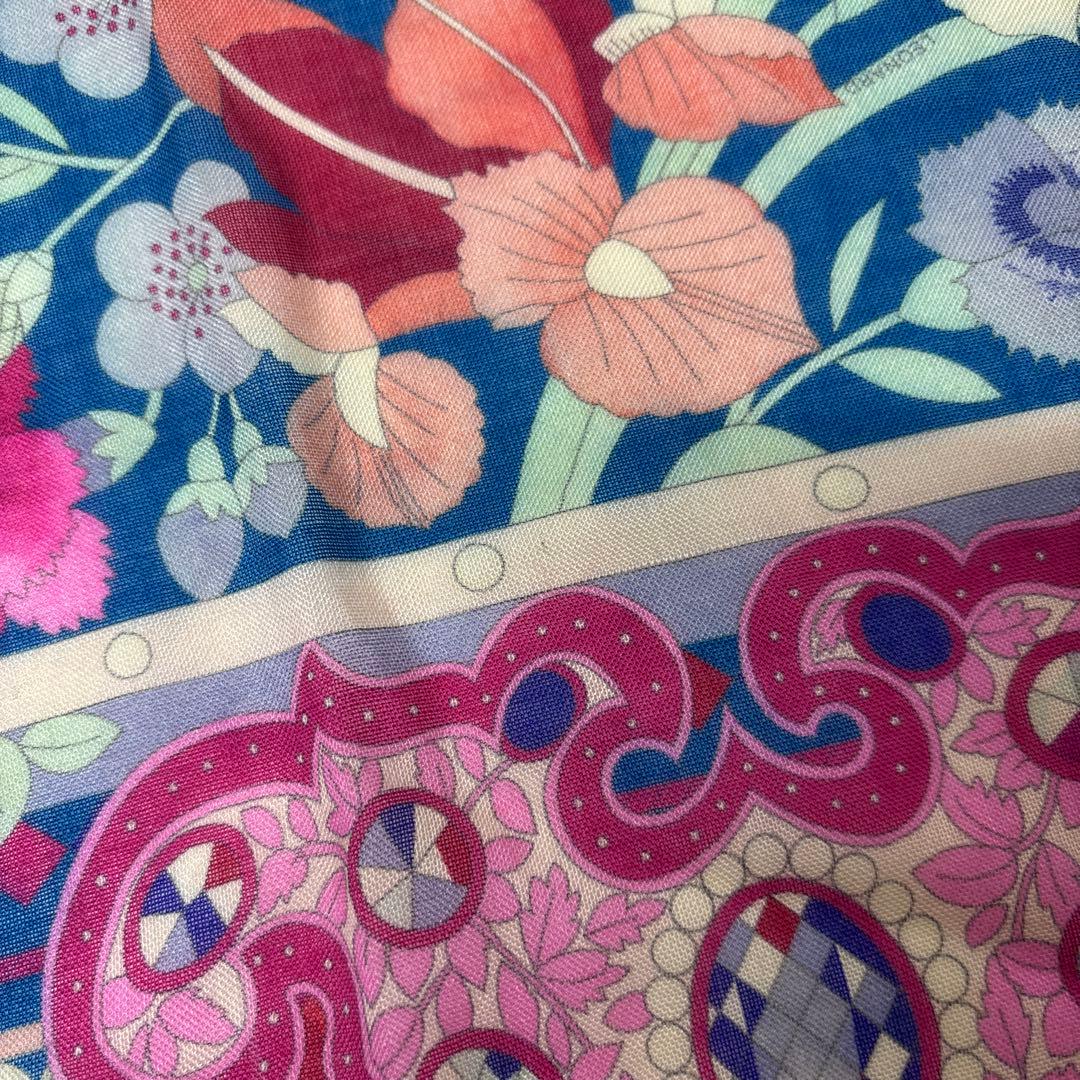 0902 レオナール　ストール　花柄　ブルー　汚れ,糸ツレあり.※値下げ不可.