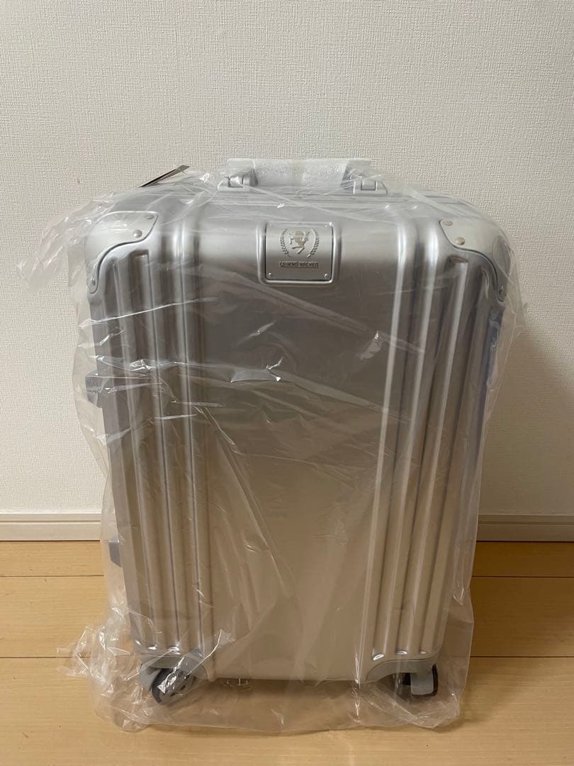 Legend Walker スーツケース M マットシルバー