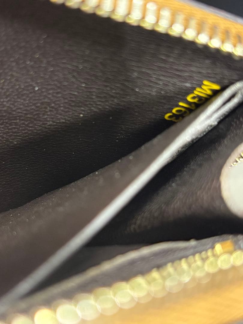 LOUIS VUITTON パルナセア ポルトフォイユ・イエナ